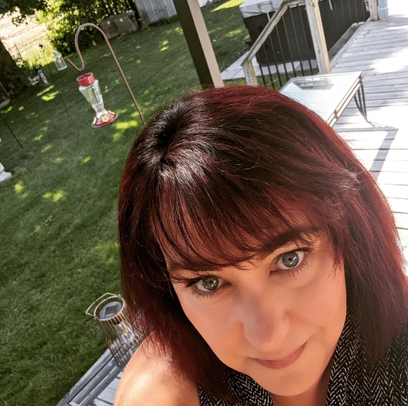 Meet your Posher, Kim - Picture 1 of 1